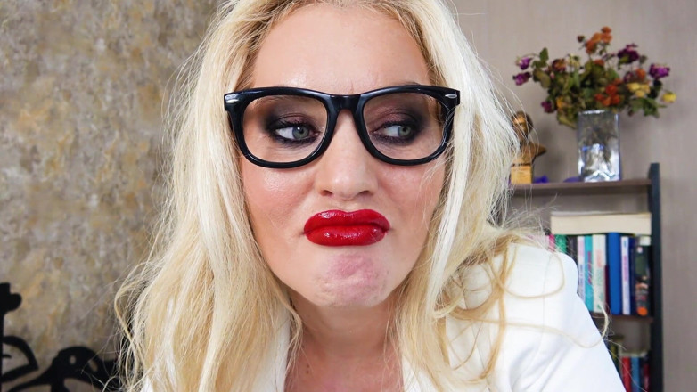 Goddess Celine: Kiss Cam