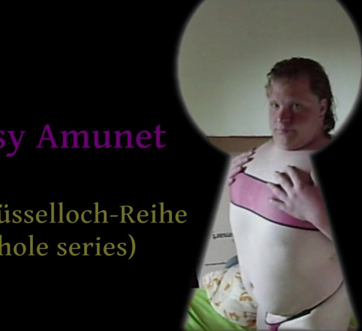 Sissy Amunet: Serial keyhole episode 001