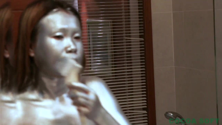 Cocoa Soft: This is the third in the world metallic body painting...