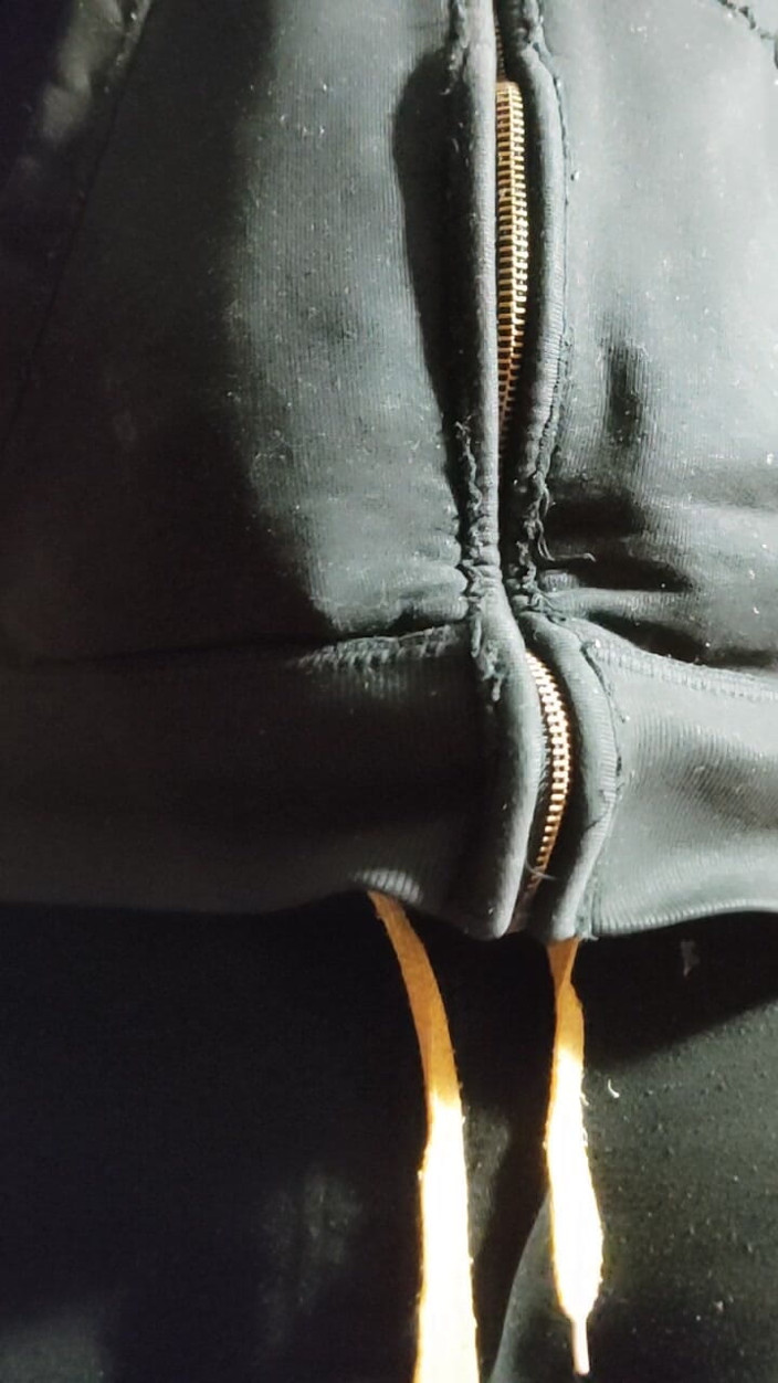 SmokedAlloy2: Dirtyjunkbro Hrajte si s ponožkami a Pisses pěkné a mokré.