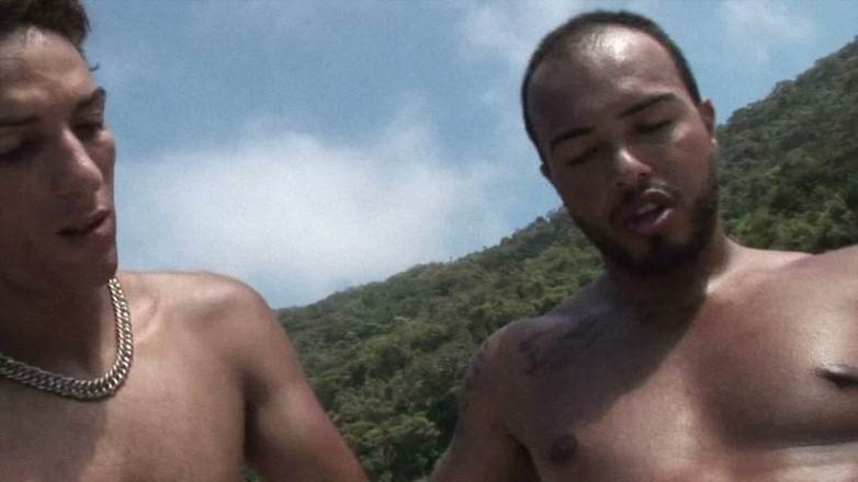 Crunch Boy: Latino Muscle Boy Fucked Raw in Public Exhib Beach