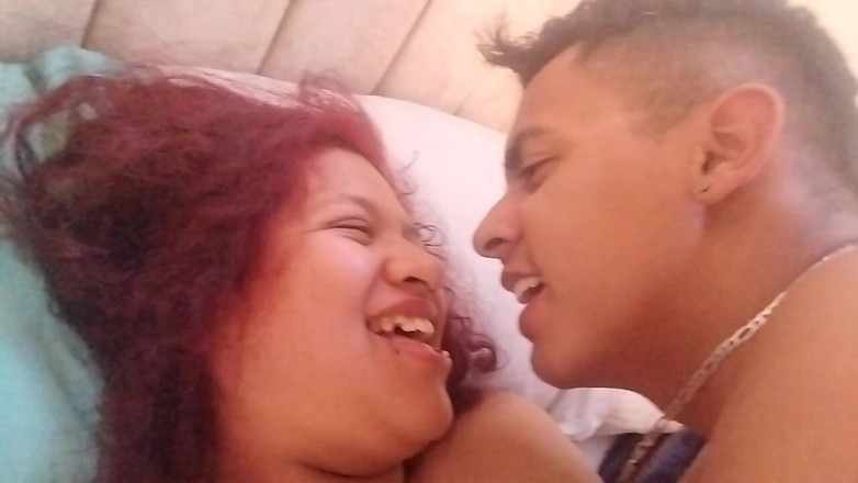 Hot Strawberry: Erkek arkadaşımın arkadaşıyla ne güzel bir sabah yaptık, büyük götlü...