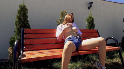 SassyTiff: Blond Bombshells ångande bänk njutning