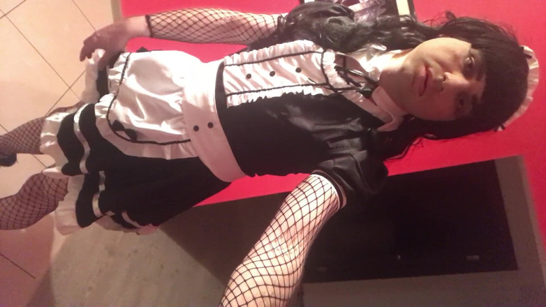 Alinatgirl: 俄罗斯娘娘腔女仆演示