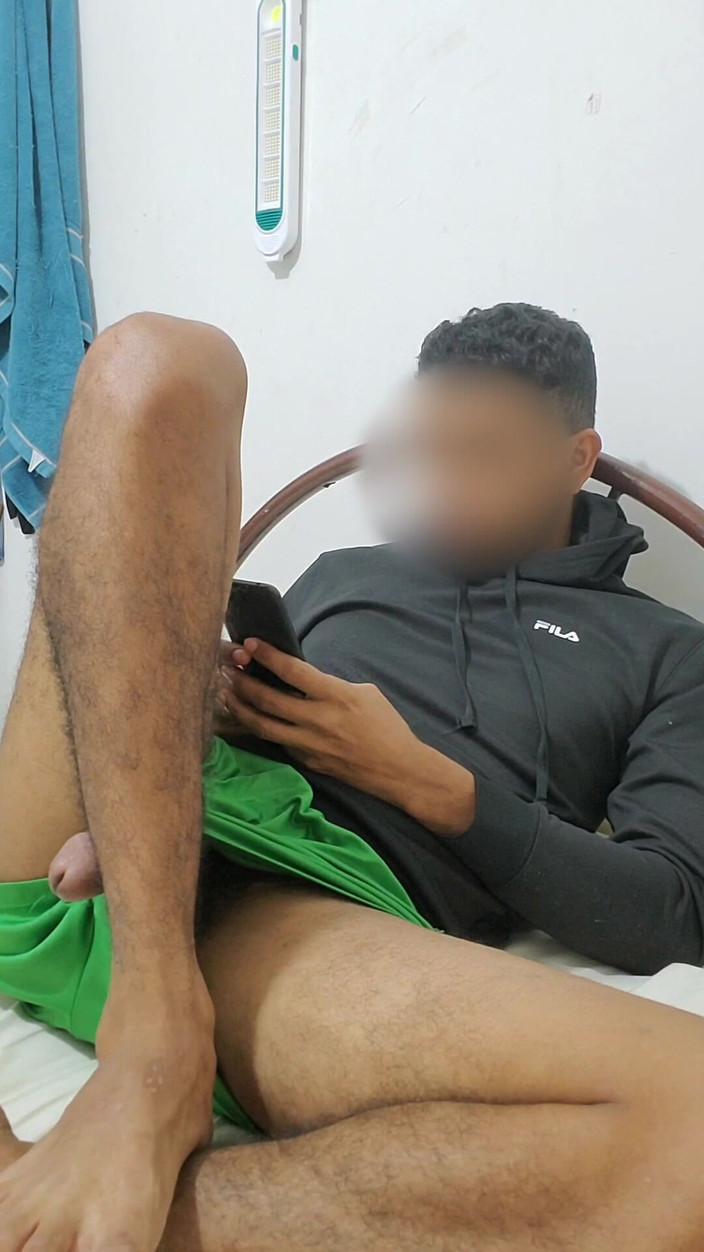 Charlieburrito: Menonton video dan menyentuhku