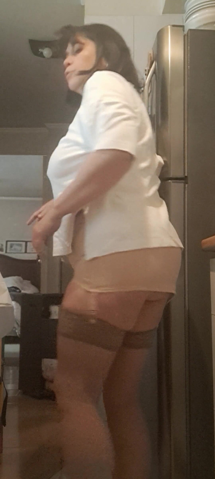Mommy big hairy pussy: 팬티 없는 빈티지 밀프