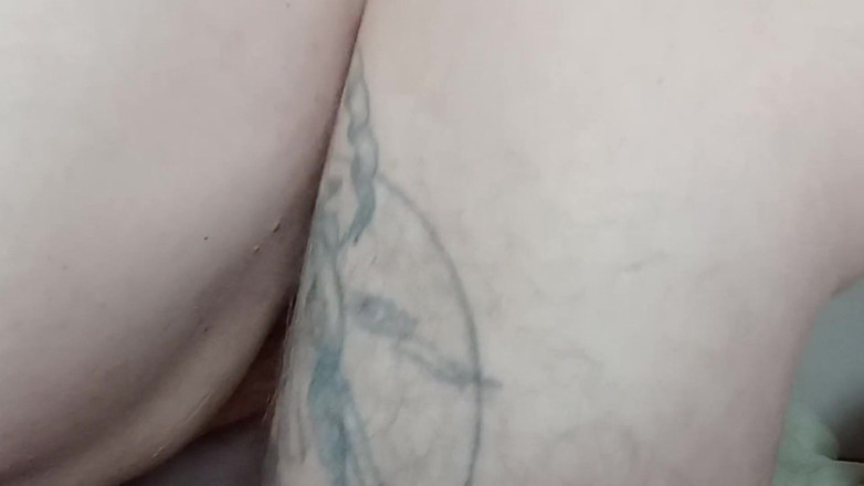Zona901: The fat woman loves to fuck in this pose and...