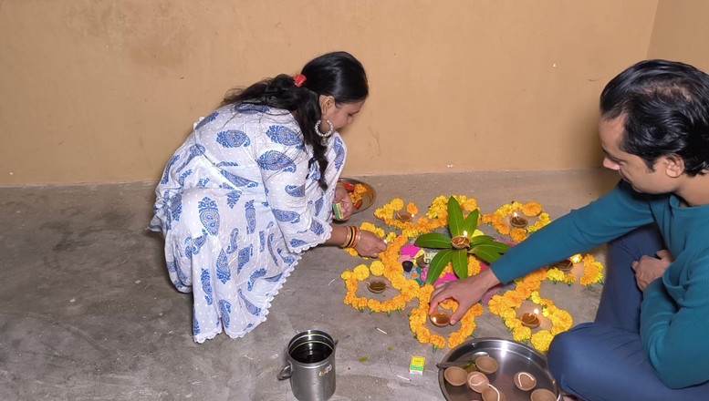 Desi chudai hub: Büyük yarak ayda derinden gırtlak emiyor