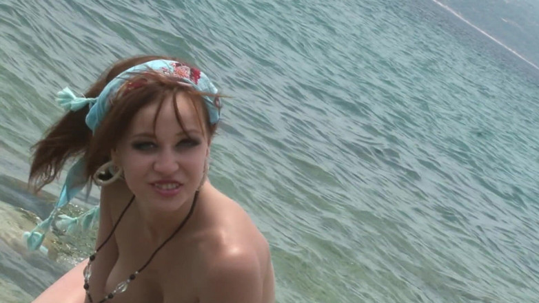 Cryptostudios: Cute teen got completely naked on the beach