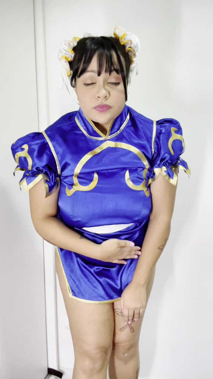 Cutiepiie Chubby: Товстушка чун-лі не може перестати пукати