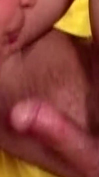 Sbavando deepthroat Queen gag su un cazzo palpitante