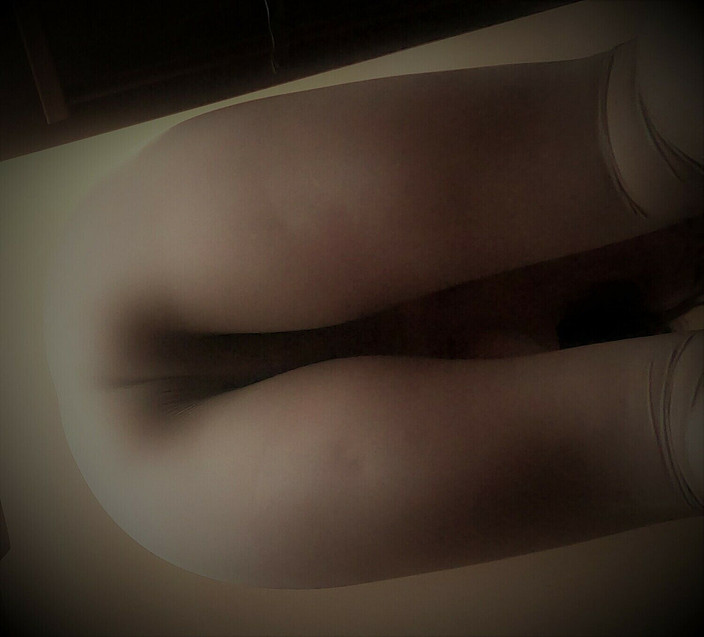 Elianna: 새 팬티 스타킹을 신은 엄마를 선물하는 Lilgiantes