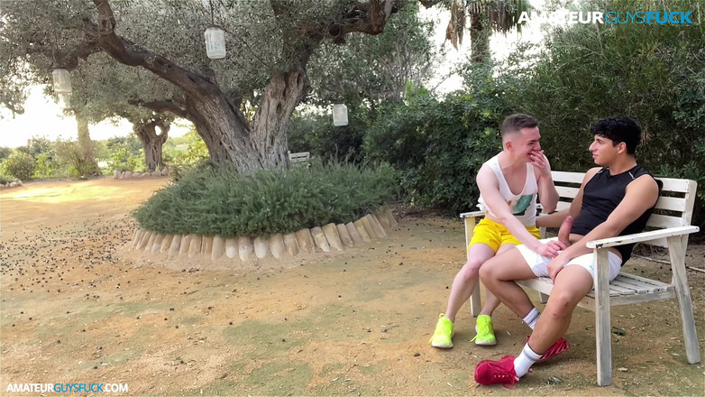 Amateur Guys Fuck: Agf: Eu me divirto com meu amigo no parque à vista...