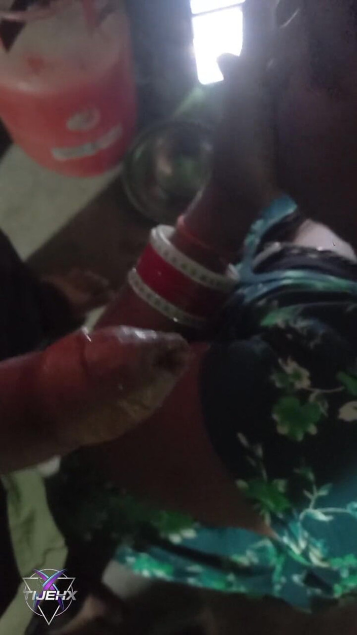TijehX: Bhabhi desi kampung yang tidak berpuas hati berkongkek dengan adik...