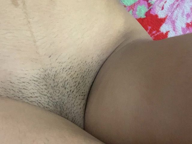 Beautiful Indian Teen Masturbating (Riya mickey)
