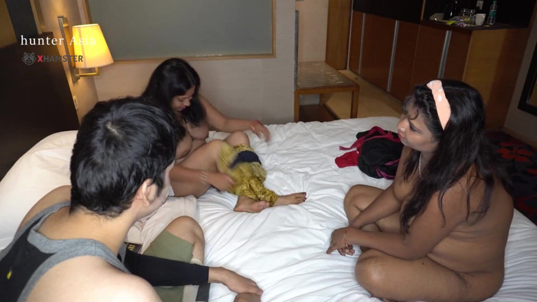hunter Asia: The Guy Find Himself Lucky for Having Two MILFs on...