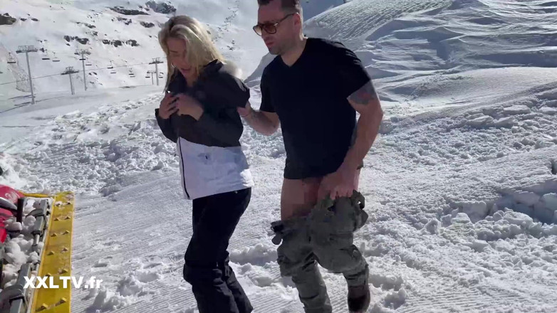 XXLTVFR: Snowy Sex Break