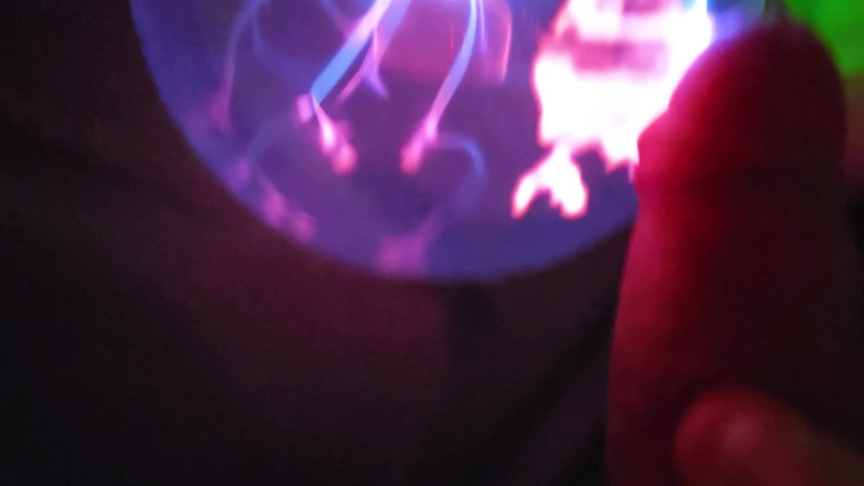 Onwdomu3: Macro and Electric Ball on My Dick