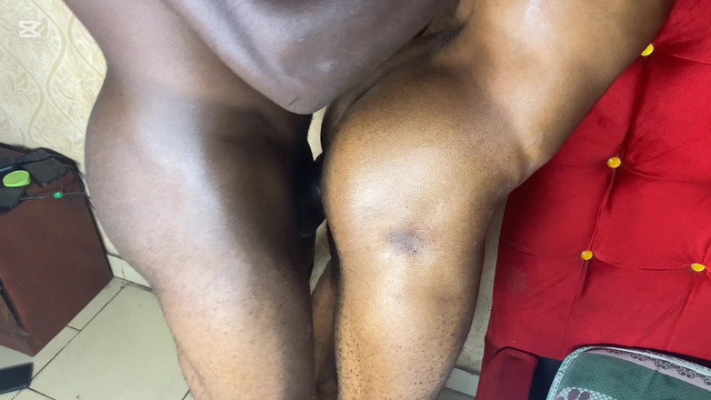 Virgin boix: Ona öğrenci olduğumu söyledim ama beni kazmaya devam etti