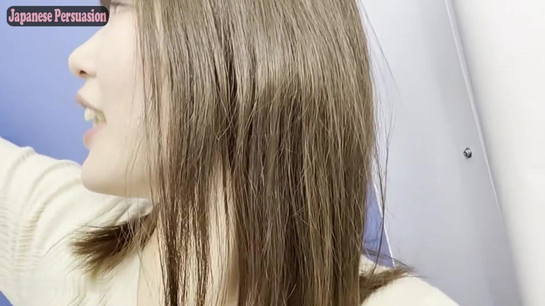 J-Girls Club: S la dea domina discesa. La bellezza sadica lo spinge...