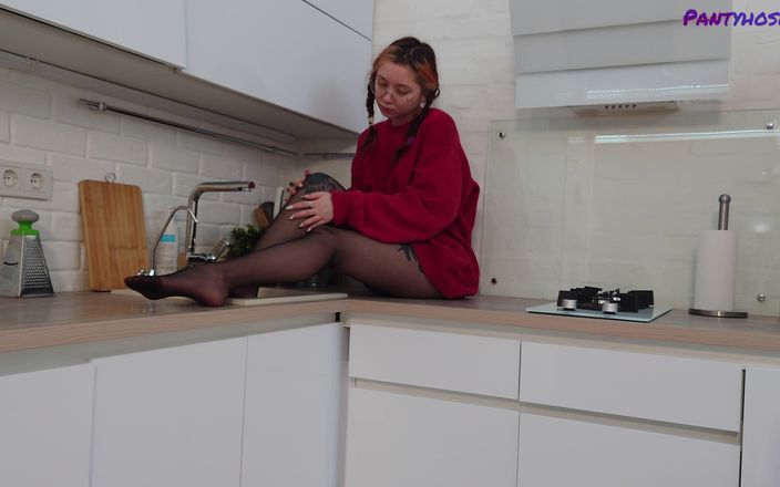 Pantyhose me porn videos: Ka lee在连裤袜戏弄合集