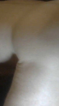 Grande consolo empurrando na minha bunda