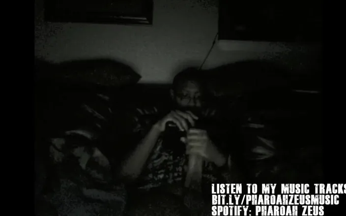 Pharoah Zeus: Ipad Morning Masturbating