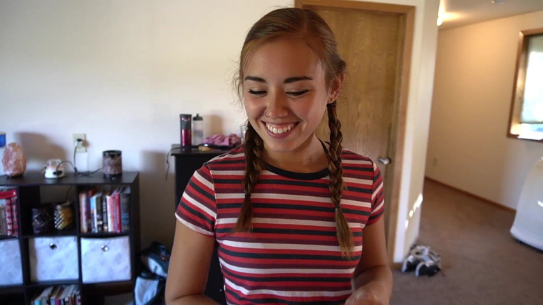 BrandiBraids: Nauč mě, jak používat kondom, nevlastní tati