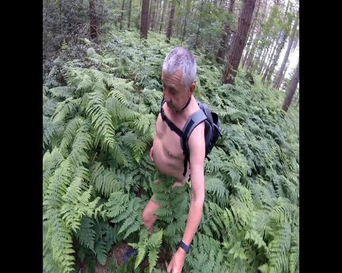 Andy: Cuma jalan-jalan di hutan