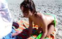 WWMAMM: Молодая испанская нимфа соблазняет случайного фотографа на пляже