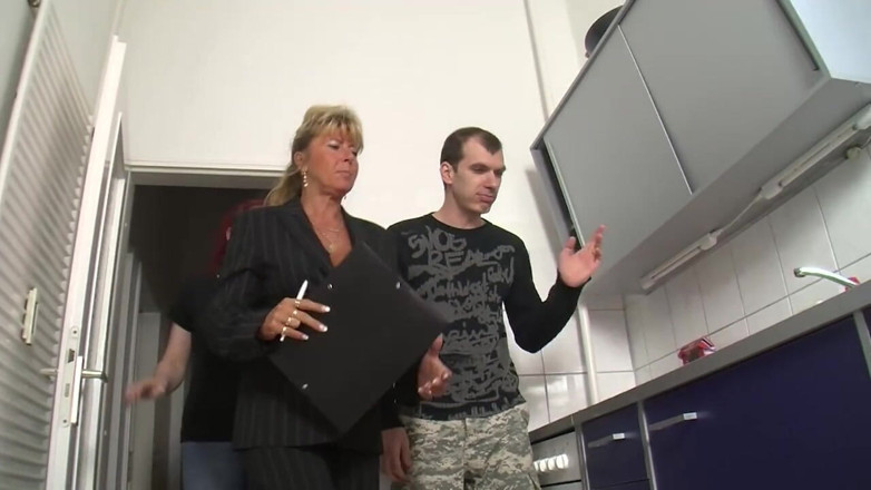 MMV films - The Original: Niemiecka thot uwielbia być obserwowana podczas uderzenia