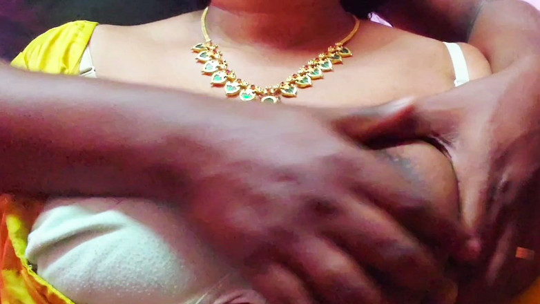 Desi Mohini: Indian Aunty Enjoying with Neighbour