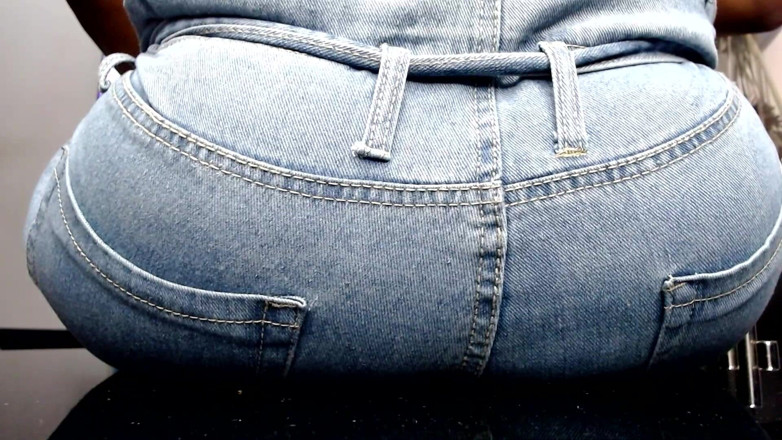 Maeling: Slut Teen Ruined in Jeans Ass-fyxiation with Giant Ass Unknowing