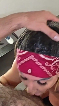 Divoce mi rozbije zadek a vystříká se mi do pusy