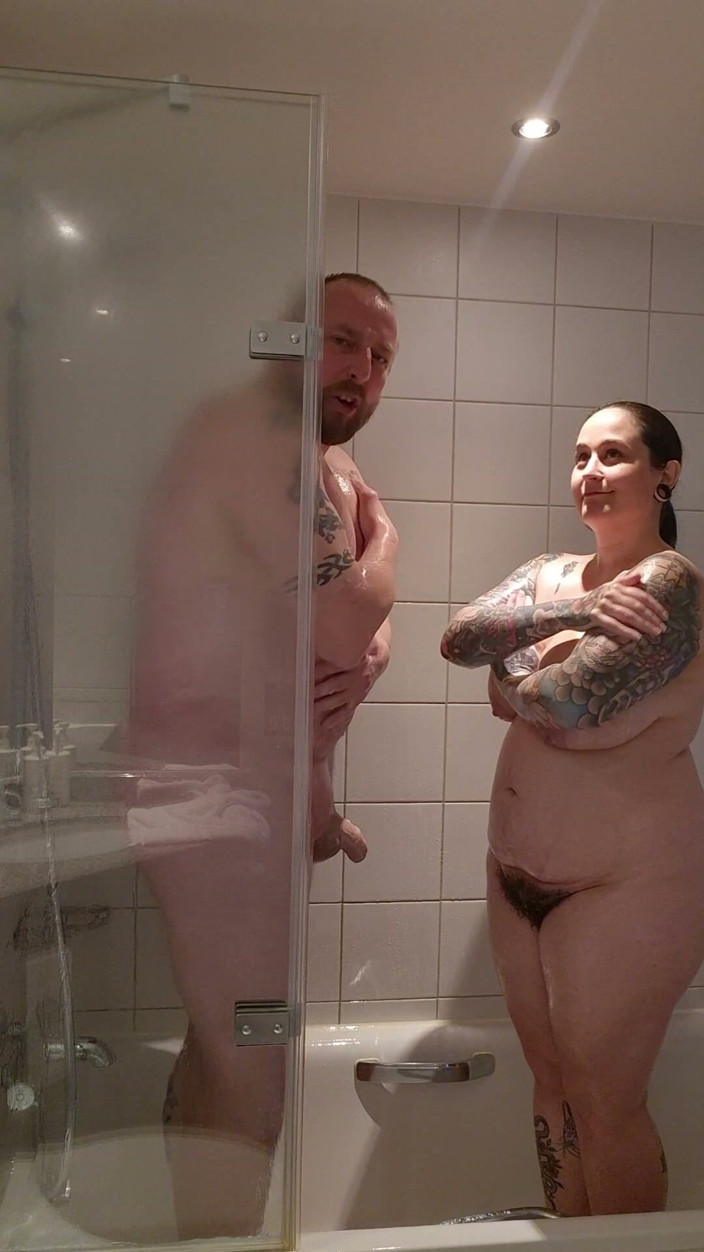 Elizabeth Hunny: Doccia insaponata bts elizabethhunny e chriscoxxx