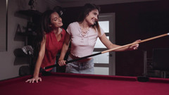 SweetheartVideo: Ibu tiri lesbian dengan latar belakang 6 adegan ibu tiri lagi...