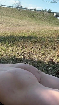 고속도로 근육 놀리기 : 하네스에서 벗겨지는 아시아 덩어리 & Jockstrap, 푸시 업을하고 복근을 발사합니다.