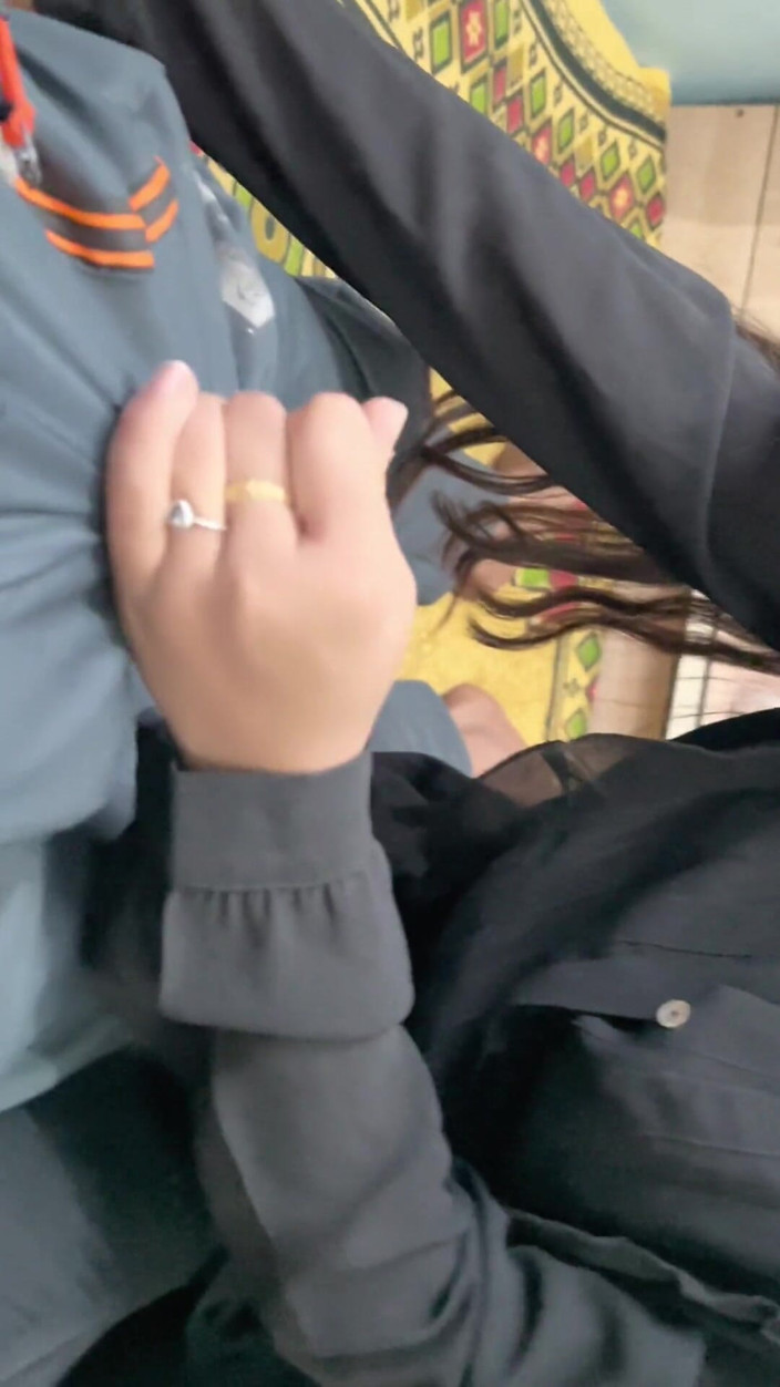 vinu5460: sama istri teman sendiri