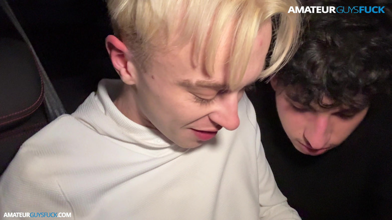 Amateur Guys Fuck: Agf10: mein Kumpel und ich wurden auf unserem Roadtrip richtig...