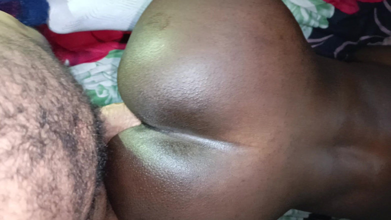 Yansh Fans: 벽에 손을 대고 타고 있는 거유 흑누나 엉덩이