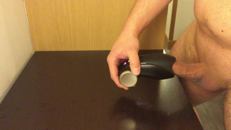 Anon0113: Triple Cumshot in My Hotel Room Using Fun Factory Glans...