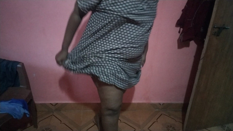 Tamil lesbian: Trage Explicare