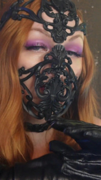 Handskar och mask, läder och latex, sexig SFW -video - ASMR -klingande (Arya Grander)