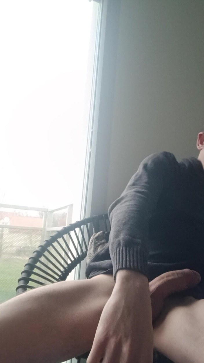 Alexis bondoux: Handjob pagi
