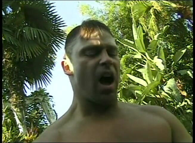 Gay Diaries: Muscular man fucks skinny guy with tight ass outdoor on...