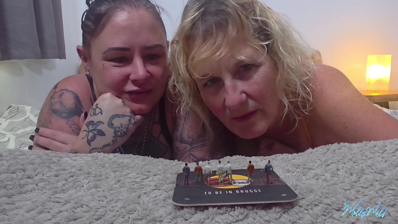 Molly MILF: Obryně-molly a. Cheyenne Si hraje s malými lidmi