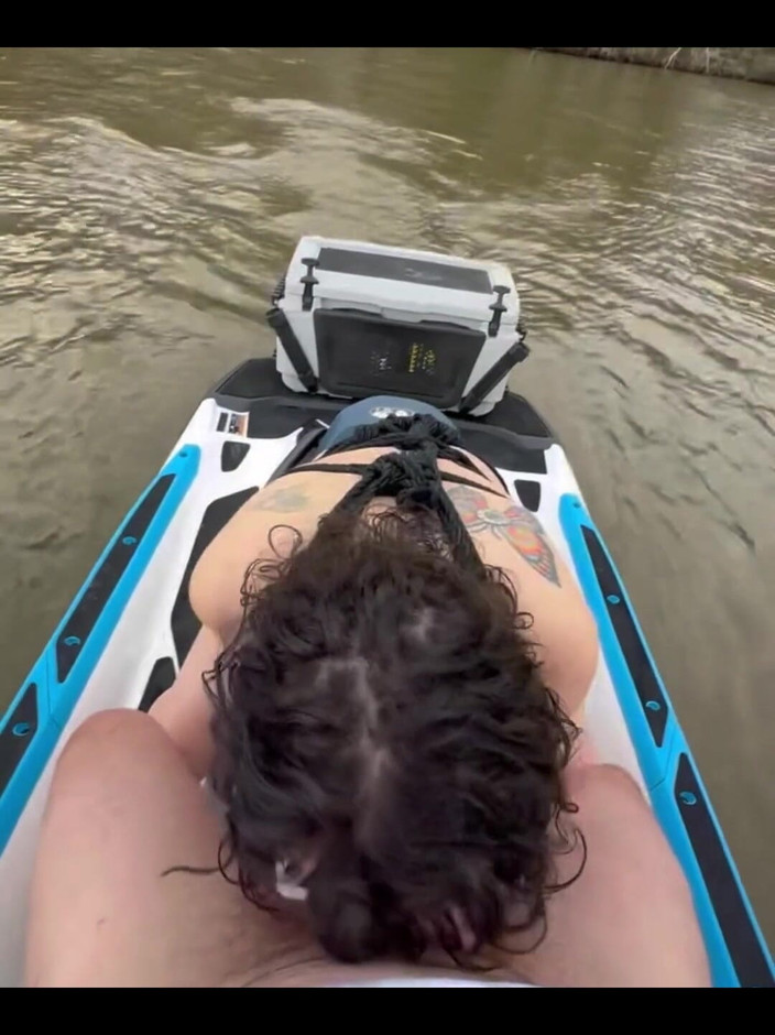 Suzy Wylde: Blir bunden utanför