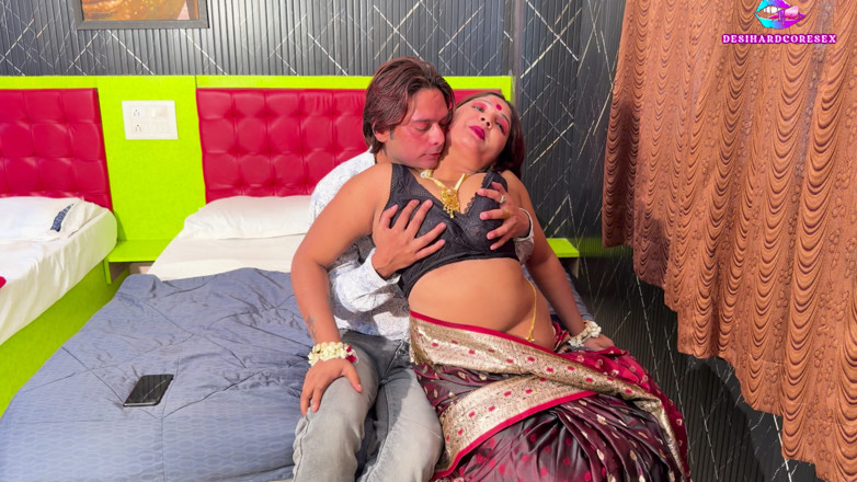 Aksha: Der junge ging, um sex in Akkas bordell zu haben