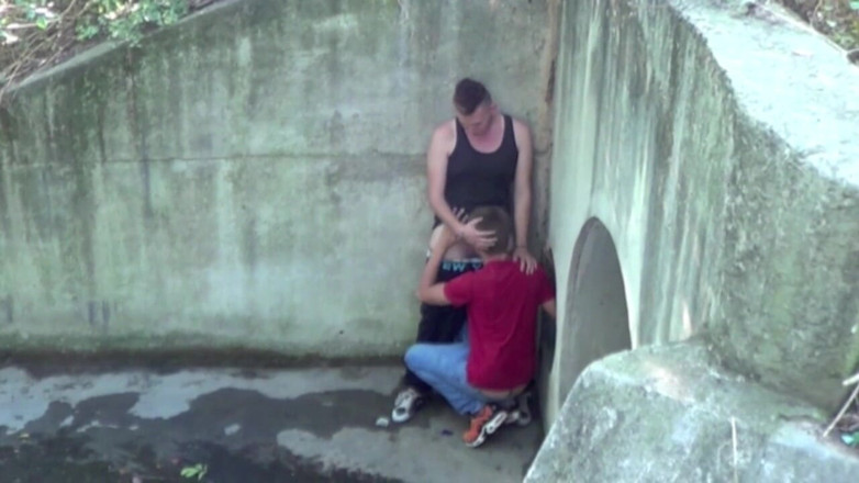 Crunch Boy: Seksowny płaski chłopak zerżnięty przez romantik outdoor