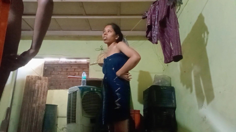 NikiRathod: Seks gaya doggy sama divya di rumah tetangga